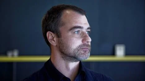 Sergej Merkusjev regisserar just nu "Medeas barn" på Backa teater i Göteborg.