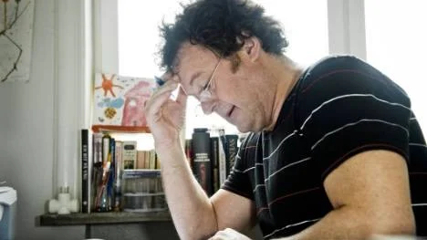 Fredrik Ekelund ställer barnets perspektiv mot den vuxnes i "Fadevår, tack för ljuset".