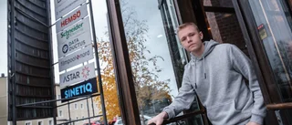 Victor, 19, fick jobb i IT-branschen direkt efter studenten: "Det är kul att gå till jobbet"