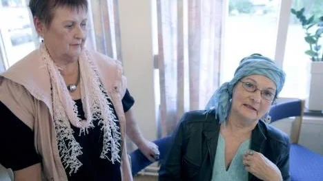 Göta Larsson, vars man var Alzheimersjuk, och Siri Carlsson, själv drabbad, föreläste om hur det är att leva med sjukdomen för ett 70-tal Pitebor på Kyrkcenter.