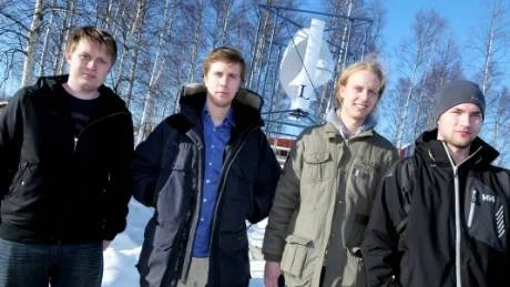 KONSTRUERAT VINDTURBIN. Studenterna André Söderlund, Anders Pettersson, Petrus Gedda och Daniel Risberg har konstruerat en vindturbin som börjar snurra även vid låga vindhastigheter. Den finns att beskåda bakom Teknikens hus i Luleå.