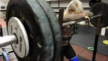 TRÖTT. Angelica Brage hade tränat stenhårt inför junior-VM i    Tjeckien och när hon skulle tävla kände hon sig slutkörd. Men hon bet ihop och fullföljde sitt sista världsmästerskap som junior.