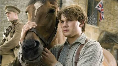 Jeremy Irvine, som spelar Albert i filmen "War horse" och hästen Joey.