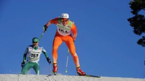 I helgen gjorde Calle Halfvarsson succé i världscupen på skidor. Det var nära att han hamnat i Piteå Elit. "Jag var på väg att byta klubb och Piteå kom med ett intressant erbjudande", säger Calle. Dessutom finns ju flickvännen Jennie Öberg i klubben. Men Halfvarsson valde Falun/Borlänge.