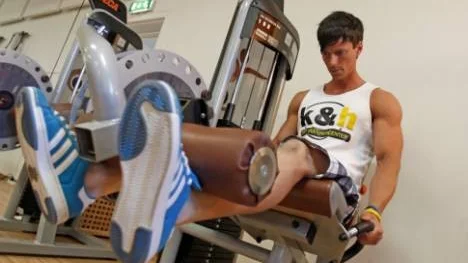 På lördag sker tävlingsdebuten i klassisk bodybuilding. Tävlingsformen har uppnåtts genom 1-2 timmars träning per dag och en diet på 1800-2000 kalorier per dag. Nu väntar sista putsen för att toppa formen.