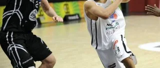 LF Basket i SM-semifinal