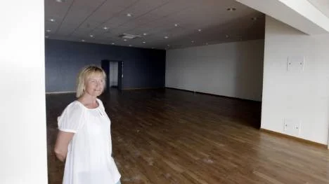 Än så länge en tom lokal, men snart ska den fyllas med inredning då Village slår upp portarna i Piteå den 16 september.  "Det blir en utmaning", säger Susanne Lundgren som byter bransch efter 30 år som ekonom.