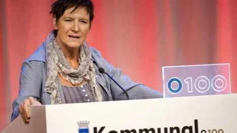 Kommunals ordförande, Annelie Nordström, beskriver Anders Borgs kritik mot ingångslönerna som en spark på knäna.