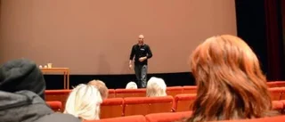 "Problemen är inte ungdomar, det är de vuxna"