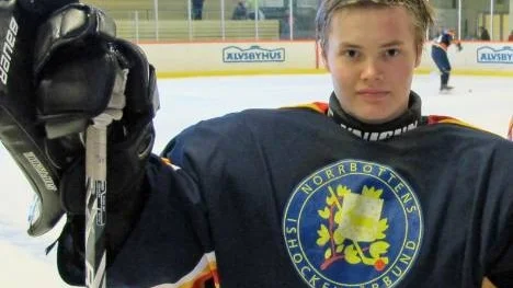 Tobias Carlzon från Älvsbyn är en av fyra målvakter som är uttagna till elitcampen i Norrtälje 29 november. (Arkivbild).