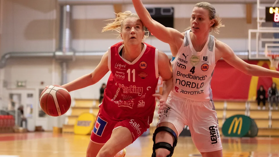 Sandra Hansson(th) här i A3 var tillbaka i Uppsalatröjan och tillsammans med Johanna Prytz(tv) bidrog duon starkt till premiäsegern.