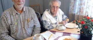 Äldredag med våffelkalas