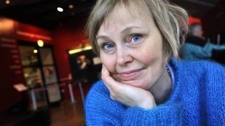 KARGA KÄNSLOR. Anneli Furmarks nya bok Jordens medelpunkt handlar om hur relationerna mellan tre personer ställs på sin spets under en resa till Island. Boken lanseras på Stockholms internationella seriefestival i helgen. Foto: Dan Hansson/SvD/SCANPIX