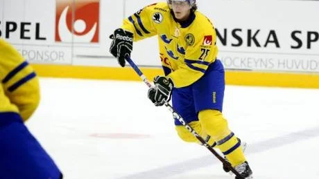 LYCKAD DEBUT. I sin första VM-match fick 18-årige talangen Jonas Brodin kliva rakt in i förstafemman och bilda backpar med Staffan Kronwall. "Vi spelade väldigt bra tillsammans", säger Brodin.
