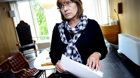 FORTSÄTTER. Eva Bergström fortsätter som ordförande i socialnämnden fram till jul, trots att hon lämnat länet och är numer bosatt i Örnsköldsvik.Foto: Andreas Wälitalo