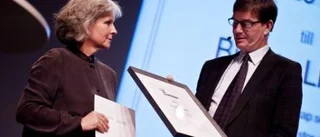 Birgitta Lillpers tog emot Erik Lindegrenpriset
