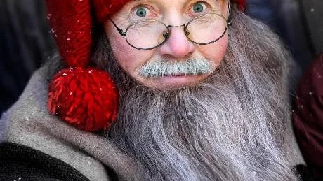 ÖNSKNINGAR OCH DESS VERKAN. I årets julkalender vill tomtefar, Kjell Morin, också önska sig något.