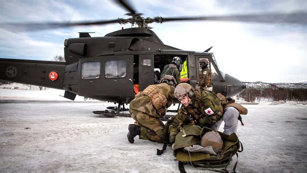 Otillräckligt. Norska försvaret klarar inte de nya hotbilderna och riskerna, fastslår en oberoende expertutredning. Bland annat måste insatstiderna för vissa styrkor bli kortare.