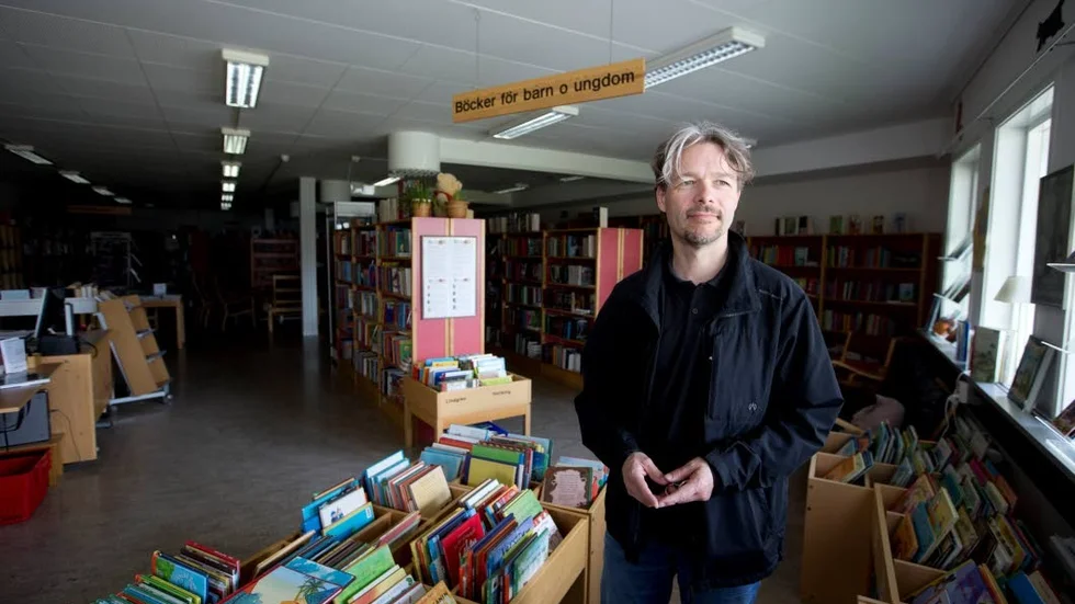 Inga bokbussar. Det kommer inte att sättas in några extra bokbusstider i sommar med anledning av det stängda biblioteket i Norrfjärden. "Det har vi inte personal till. Det får bli en fråga till hösten beroende på om vi kan öppna eller inte", säger Micael Jonsson, bibliotekschef i Piteå kommun.