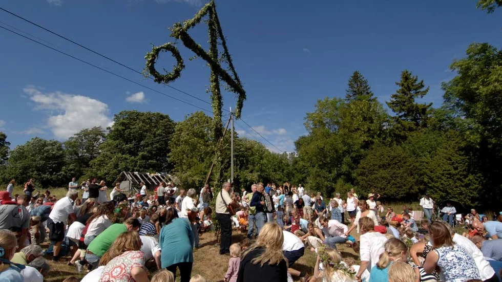 Midsommar. I dag infaller Sveriges egentliga nationaldag, hävdar dagens skribent.