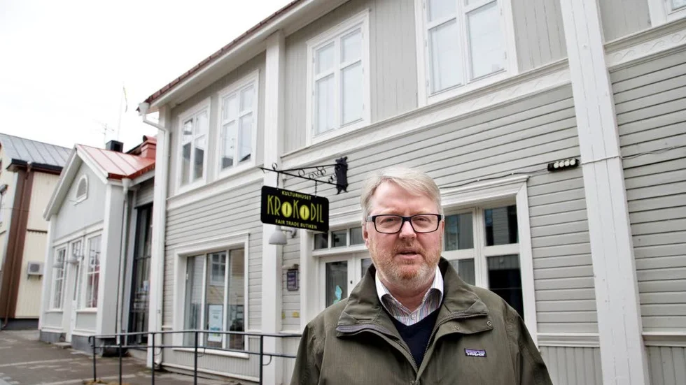 BUDGIVNING. På en vecka har fastighetsmäklare Stefan Bergstedt kunnat räkna in tretton olika bud från två intressenter runt köpet av Krokodil.