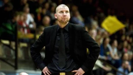 NYSTART. Efter det efterlängtade SM-guldet tappade coachen Peter Öqvist två tredjedelar av laget.