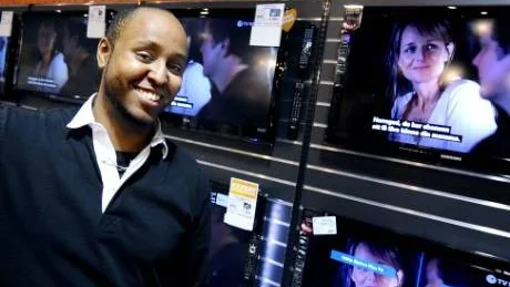 BRÅDA DAGAR. Det har gått trögt för elektronikbranschen ett tag, men butikskedjorna hyser hopp om att decemberförsäljningen ska lyfta slutresultatet. Enligt Mattias Wikström, säljledare på Expert, ser det ljust ut.