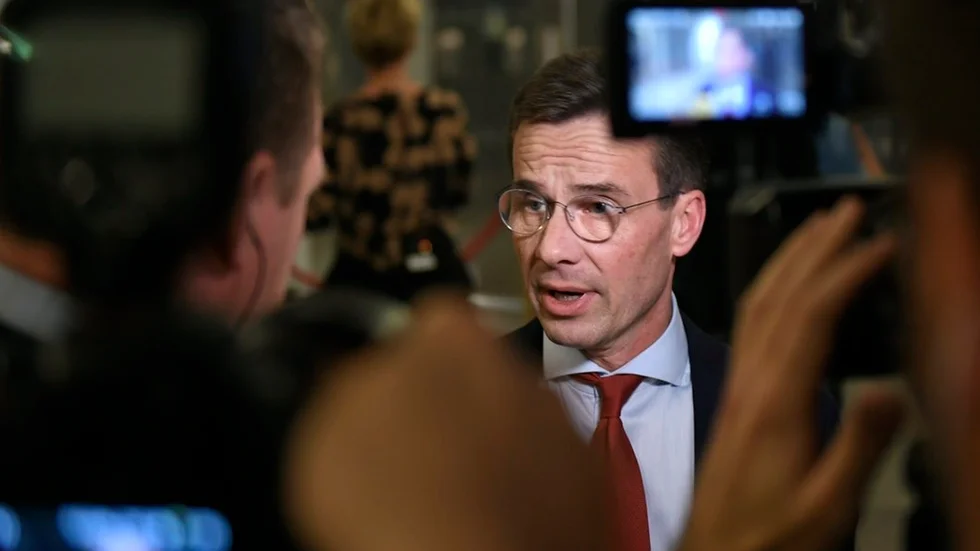 Vad är det som är så svårt för Ulf Kristersson att se EU-migranternas utsatthet? Vad är det som är så svårt för den förre statsministern Göran Persson (S)? frågar Kjell Wiklund.