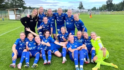 SSK efter segern mot Själevad. Noterbart är att Lisa Sjögren gjorde sin debut för säsongen. Elsa Stocksen var sjuk. 