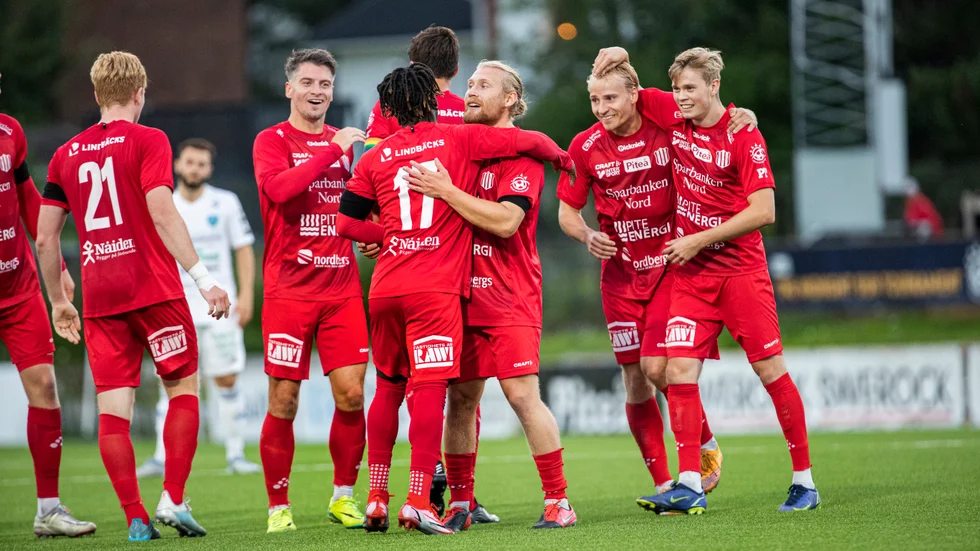 Piteå IF FF skiljer på ettanlaget och akademilaget från och med säsongen 2023.