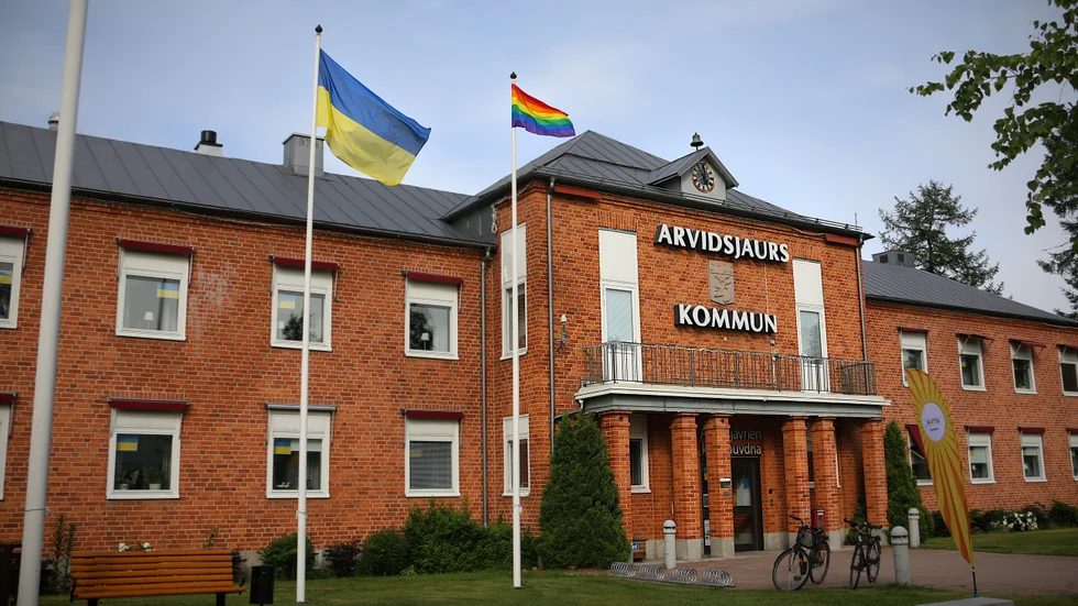 Skribenten funderar över Arvidsjaurs kommuns hantering av grävjobb.