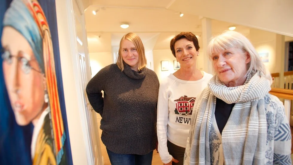 Lotta Francis, Marianne Philp och Susanne Queckfeldt är några av konstnärerna som syns i utställningen Made in Mariefred.