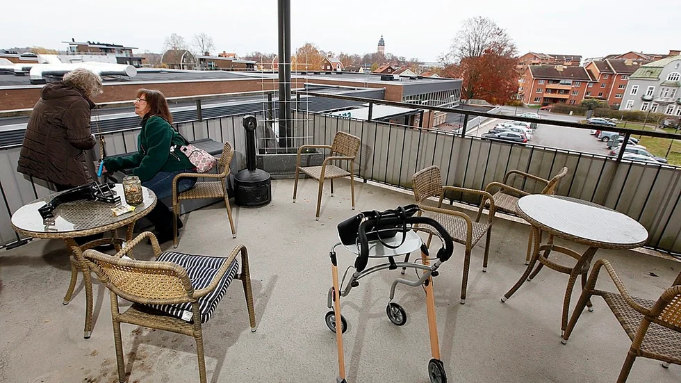 Eva Karlsson trivs med arbetskamraterna och har bra kontakt med både boende och anhöriga.