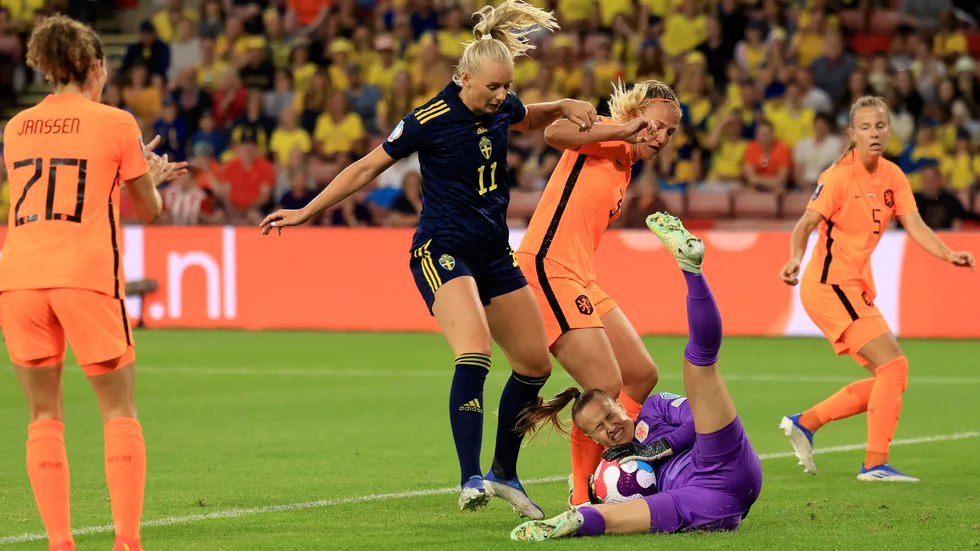 Stina Blackstenius kom in från bänken i EM-premiären mot Nederländerna. I nästa match, mot Schweiz på onsdag, vill hon gärna spela från start.