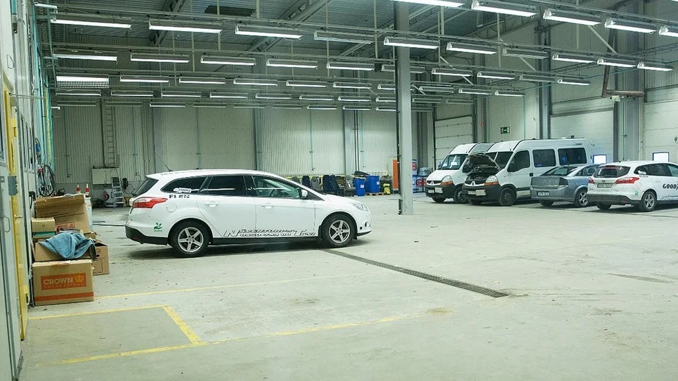 nävertorps garage.jpg