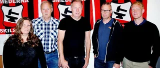 Uppgifter om maktkamp efter omorganisationen