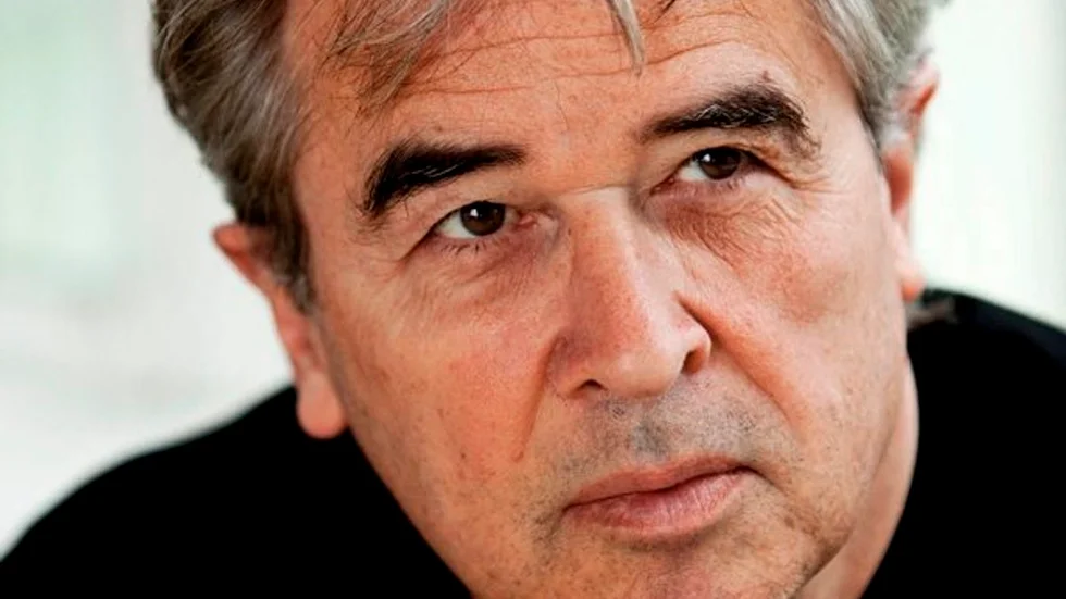 Pianisten Staffan Scheja gästar Flen på söndag den 27 januari.
