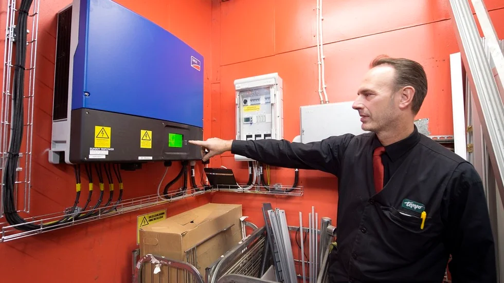 Den förväntade elproduktionen är 23 600 kWh och det motsvarar att koka 2 miljoner koppar kaffe.