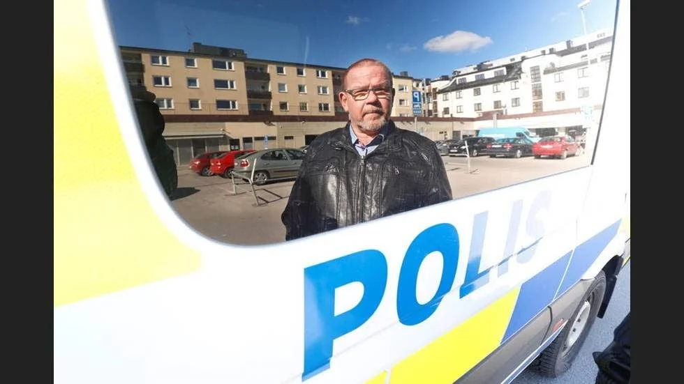 Lars Franzell i Eskilstuna bekräftar att kriminella samarbetar. Ibland är man vän, ibland fiende, säger han.