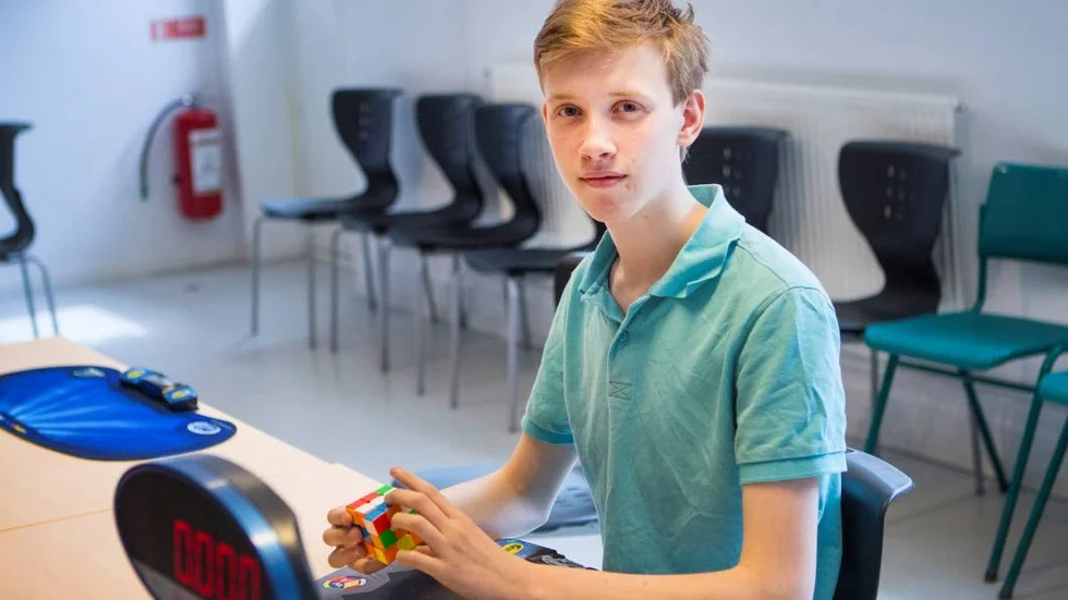 Axel Flordal, 16 år, arrangerade Katrineholms första kubtävling. Men han hann också med att tävla i 13 grenar.