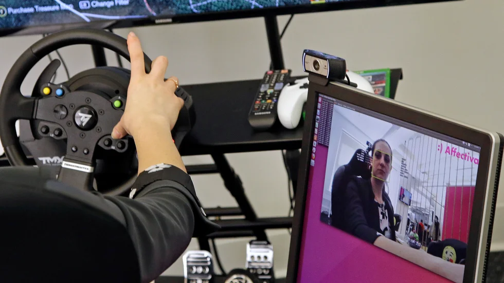 Hjälpmedel. Artificiell intelligens gör bilar säkrare och vården bättre.