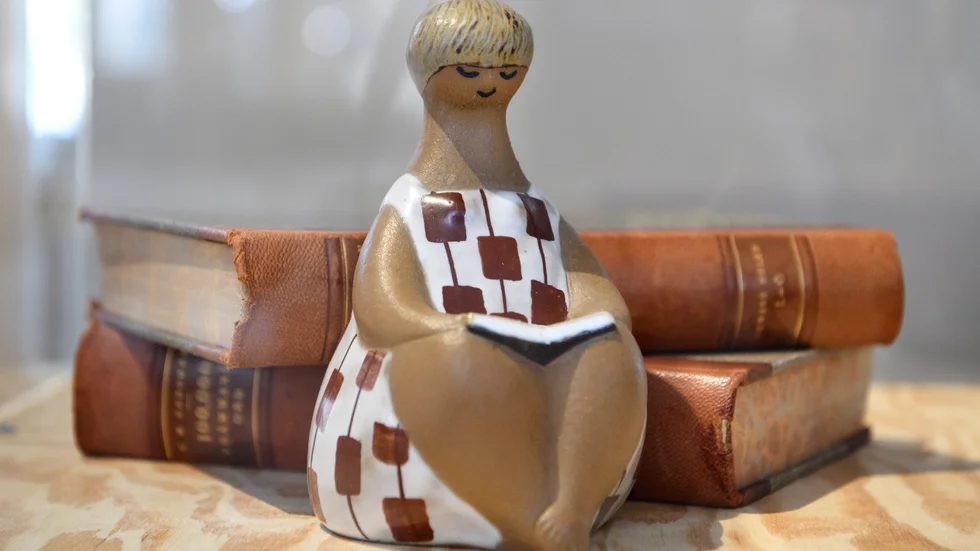 En av keramikern Lisa Larsons figuriner. Arkivbild.