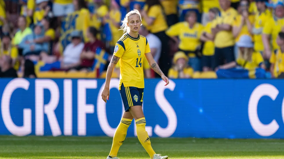 Nathalie Björn och det svenska landslaget spelar VM-premiär.