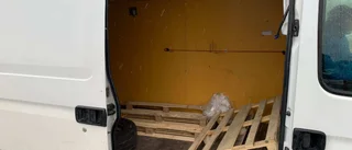 Upptäckten: Färskt kött transporterades i skåpbil utan kylanläggning 