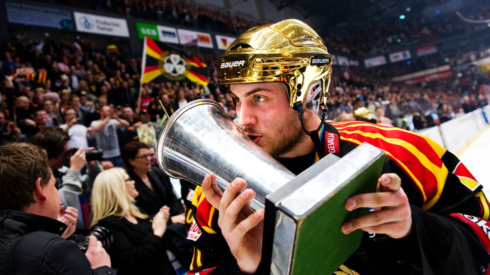 Guldhjälten från 2012 har återvänt till Brynäs och han tror att Gävlelaget kommer lyfta sig i år.