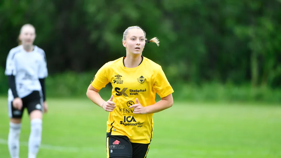 Ellen Viklund fick gult kort – det blev enda gången KAIF/SSK 2 hamnade i matchprotokollet på lördagen. 