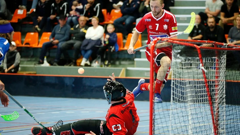 Christian Bernhav fixade en bonuspoäng till Strängnäs genom att göra 5–4 i förlängningen borta mot Granlo.