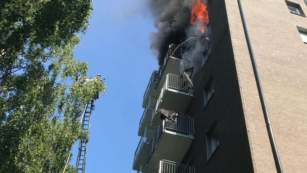 Lägenhetsbrand på sjätte våningen på Kallkällan i Luleå.
