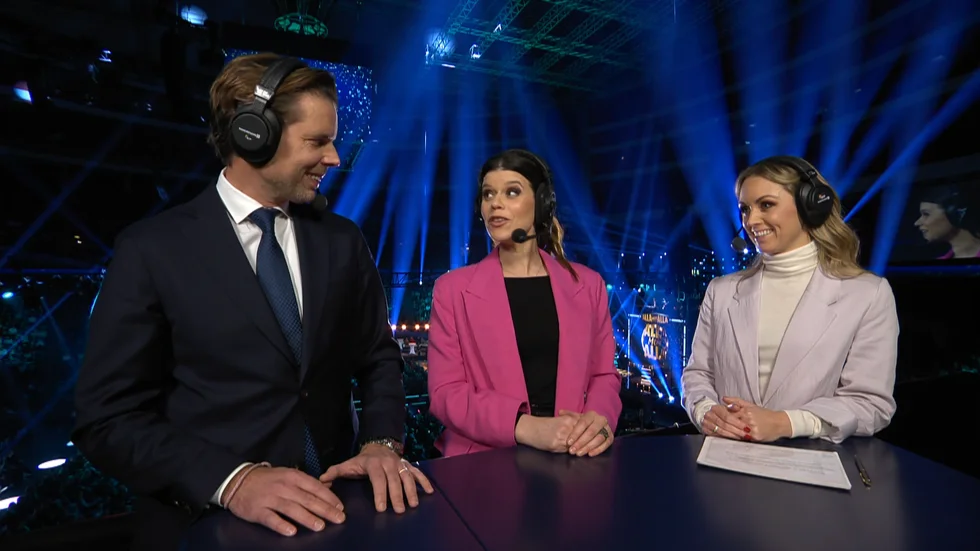 Under den stora finalen av Filip och Fredriks frågesportsprogram "Alla mot alla" dök tre oväntade programledare upp: författaren Alex Schulman, skådespelerskan Emma Molin och sportjournalisten tillika lokala Trosaprofilen Karin Frick.