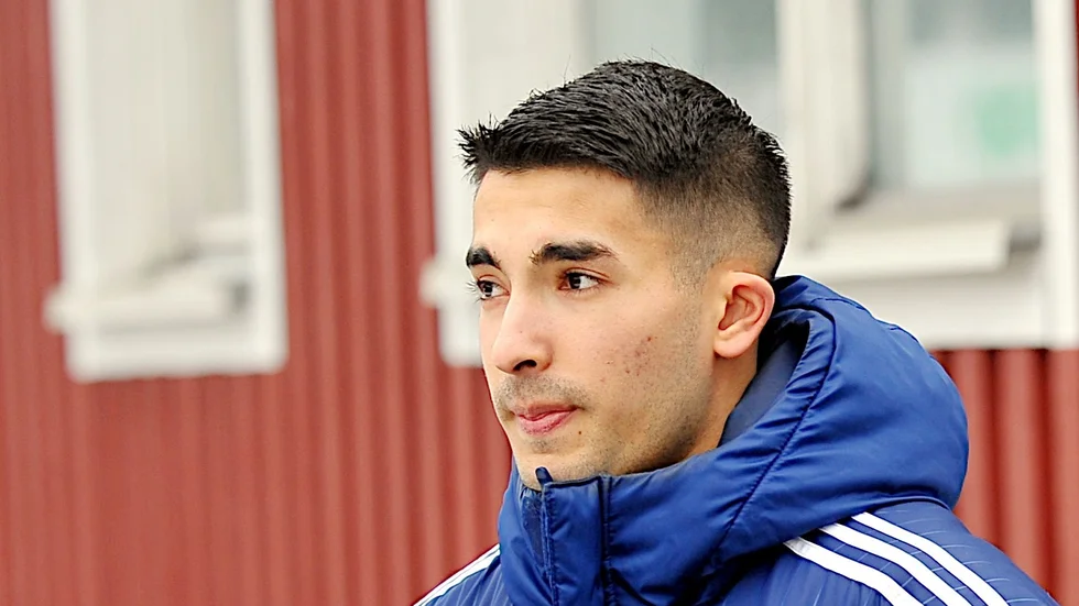 Islam "Isse" Burman är klar för Bergnäsets AIK inför nästa säsong